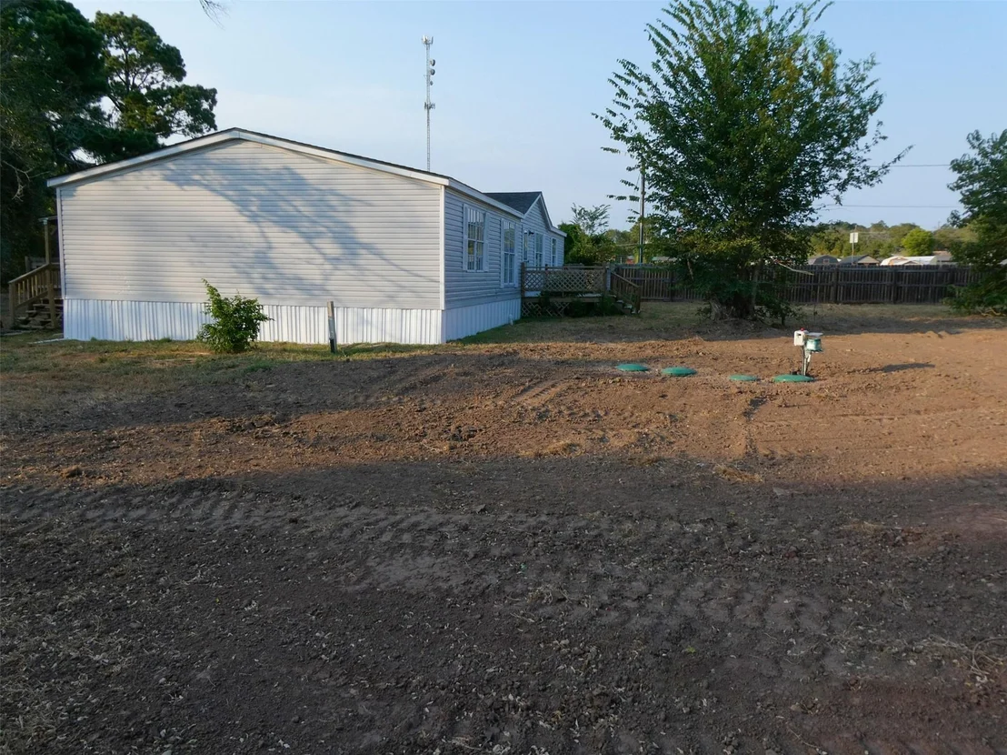 Photo of 1227 HIGHWAY 71 W