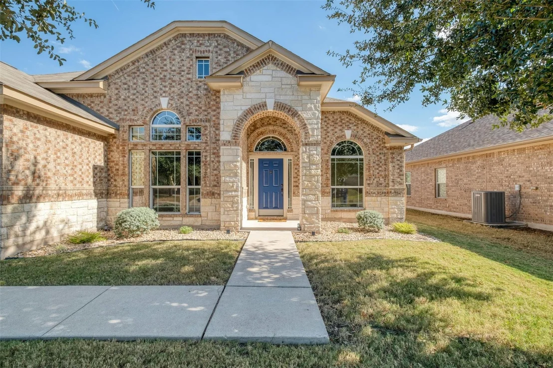 Photo of 213 Hendelson LN