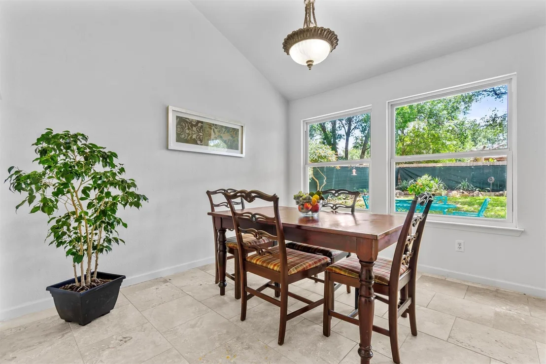 Photo of 1305 Doonesbury DR