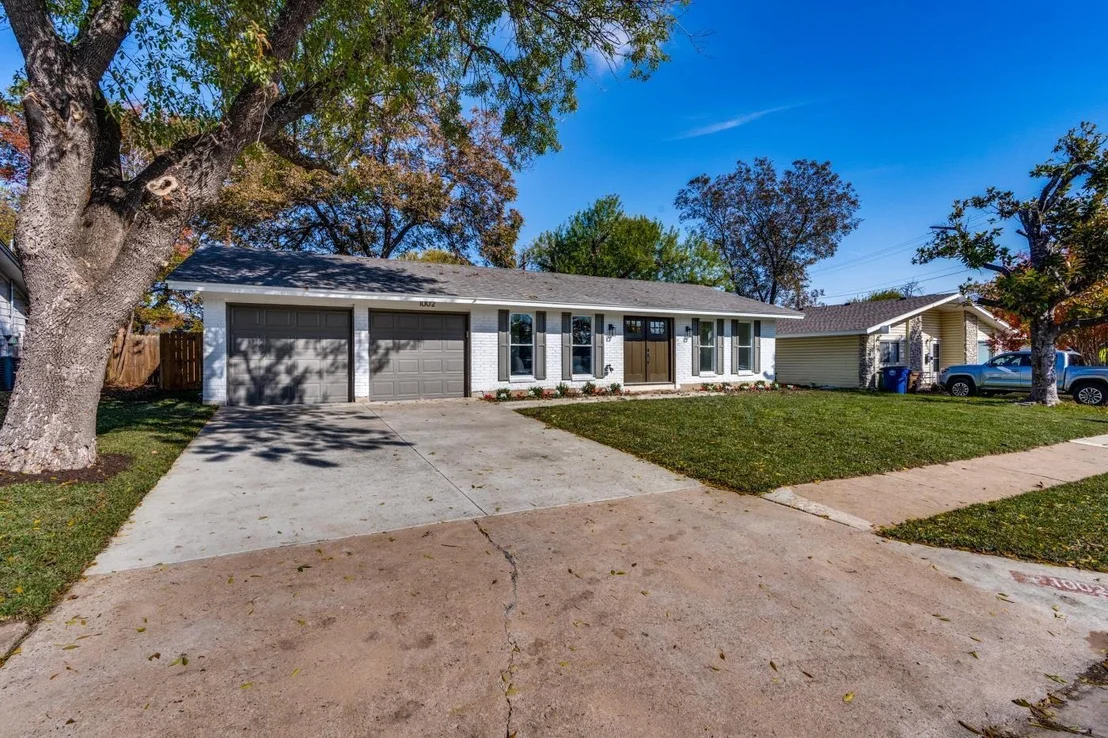 Photo of 1002 Alden DR