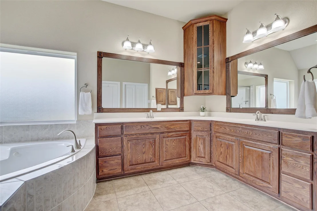Photo of 200 Navigator DR