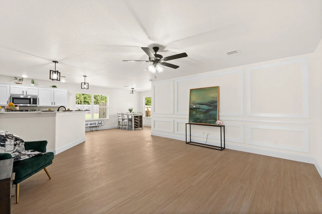 Photo of 2115 Blackhawk LOOP