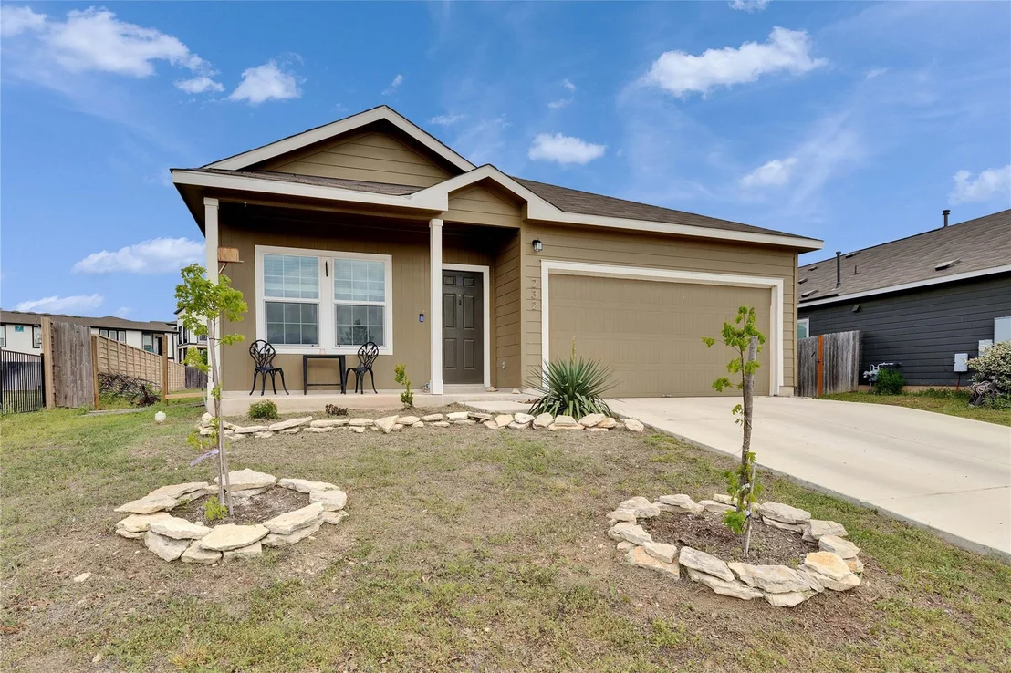 Photo of 232 Gabriels Bluff DR