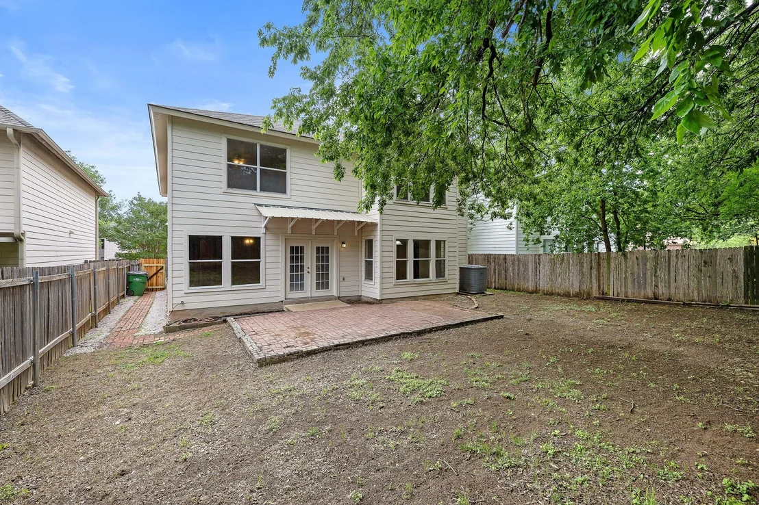 Photo of 2104 Deer Creek TRL
