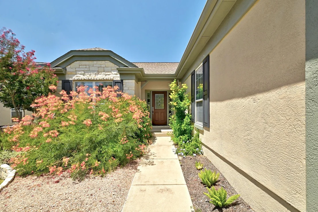 Photo of 321 Fieldstone DR