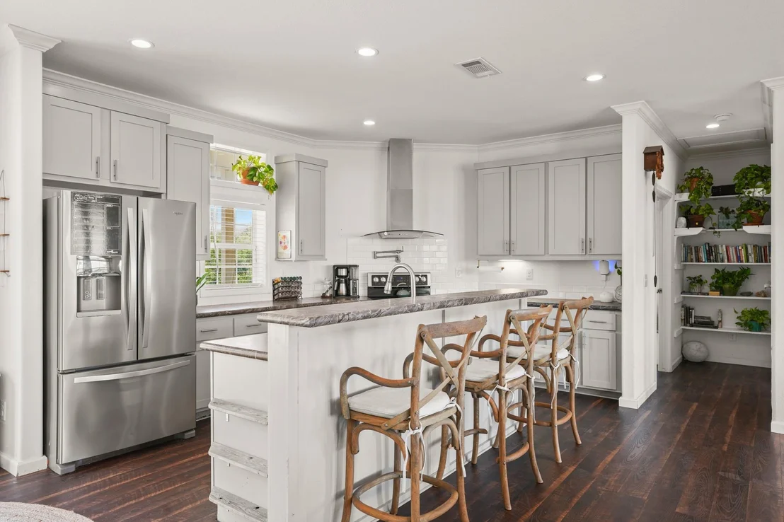 Photo of 15701 Forest Glen CV