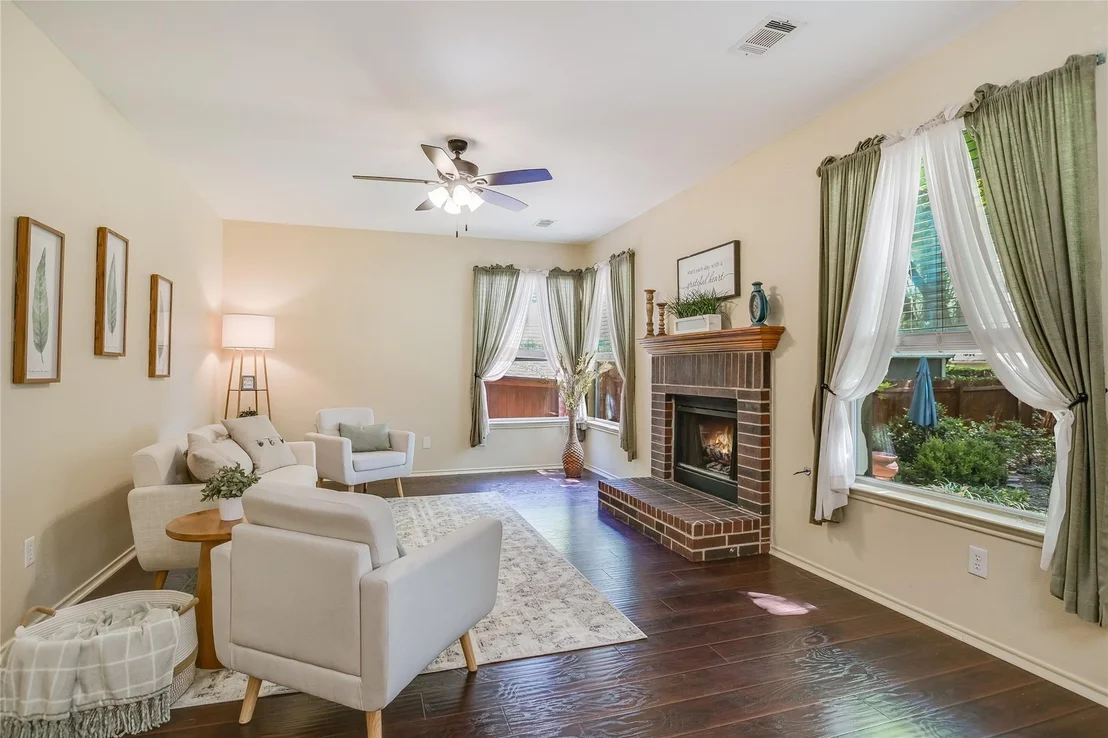 Photo of 401 Pleasant Valley DR