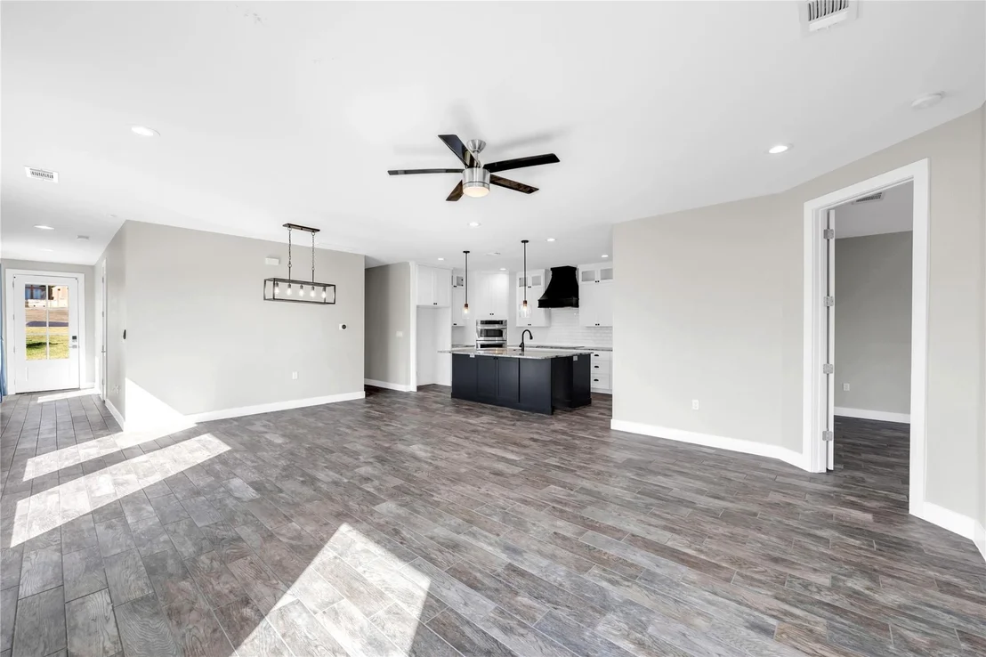 Photo of 3205 Douglas DR