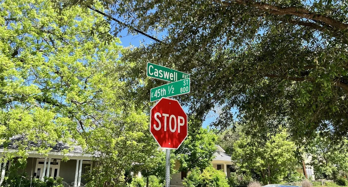 Photo of 4510 Caswell Ave