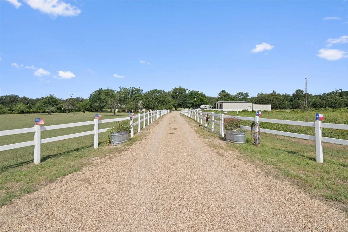 Photo of 1172 County Road 418