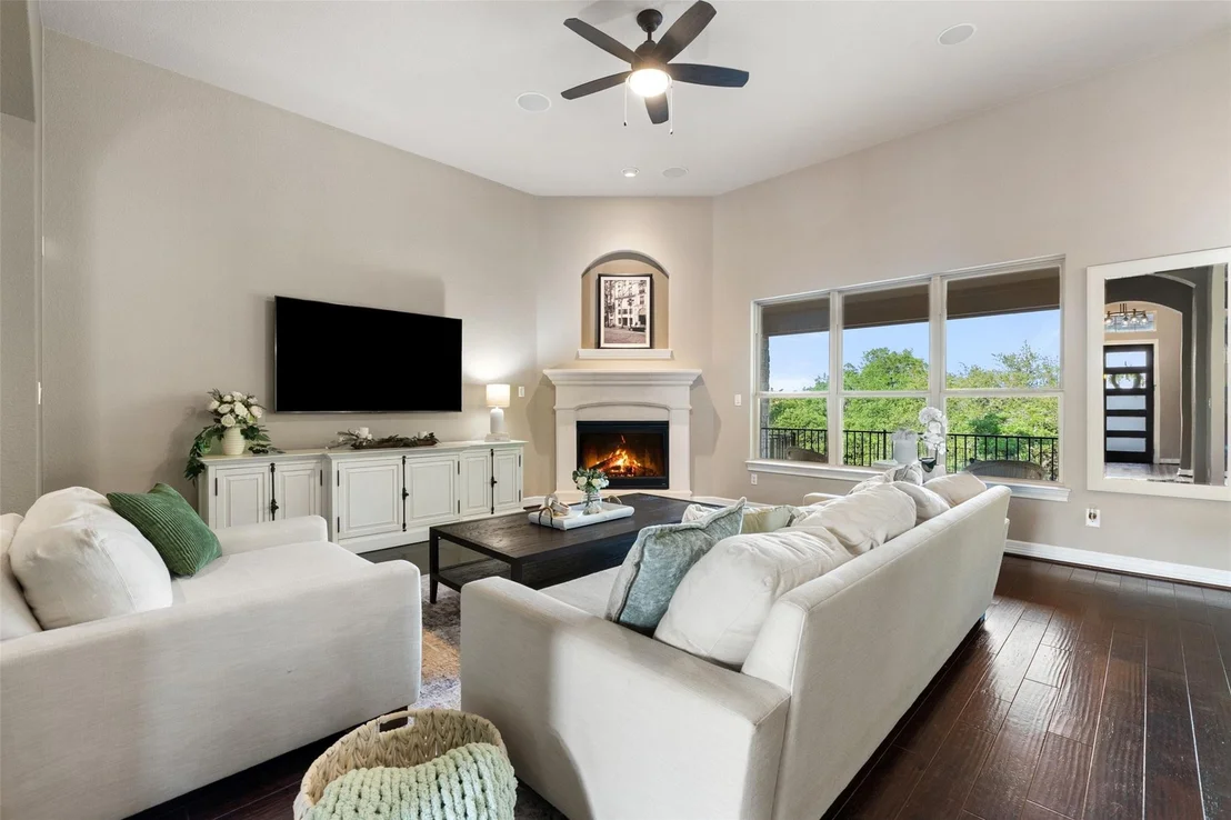 Photo of 210 Lake Como DR