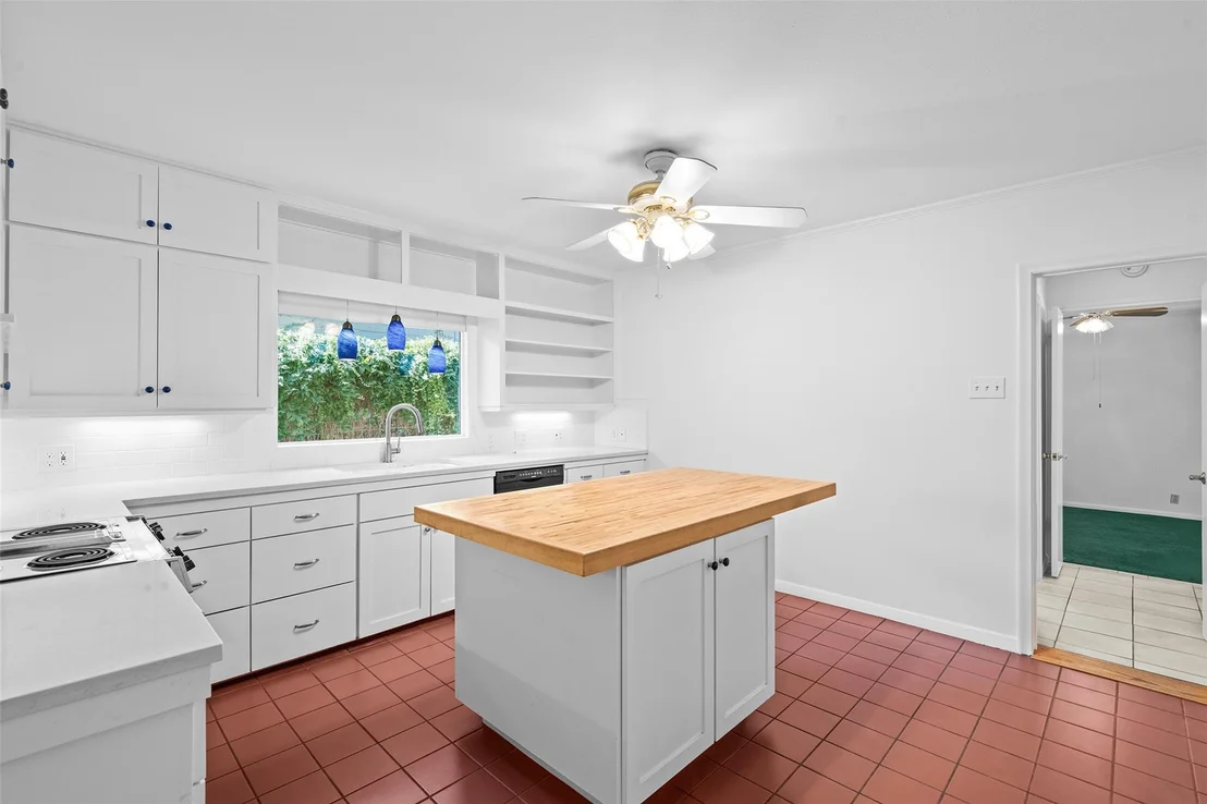 Photo of 2606 Westover RD
