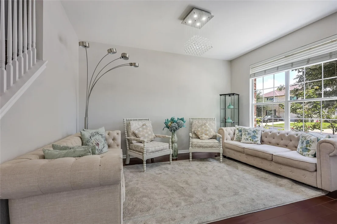 Photo of 916 Abbeyglen Castle DR