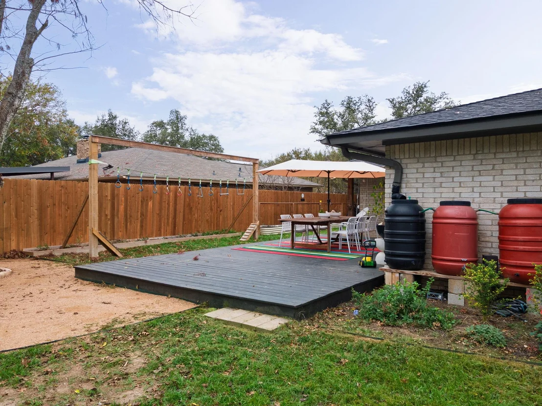 Photo of 531 Santa Clara RD