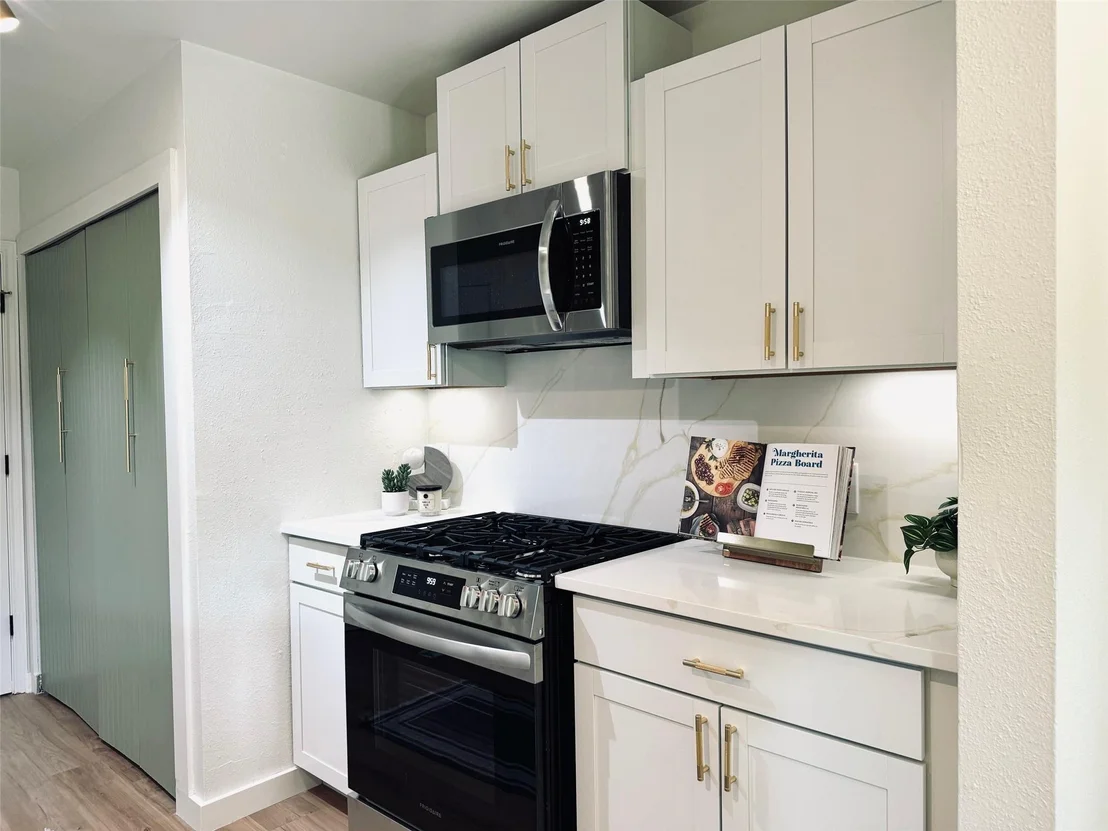 Photo of 3100 Siskin DR