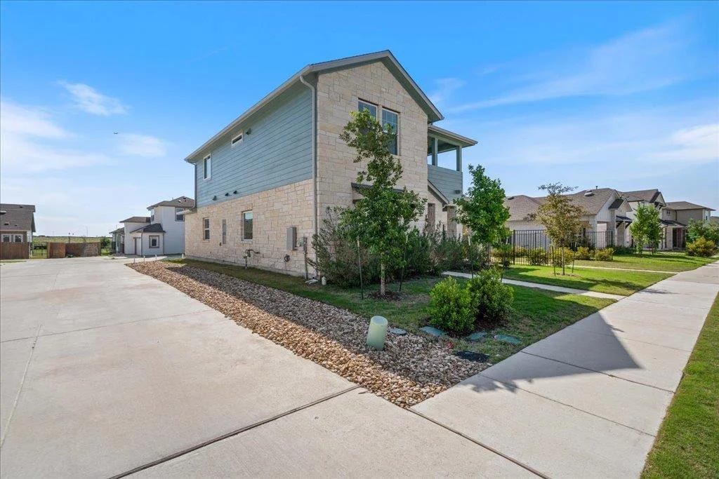 Photo of 9015 Looksee LN