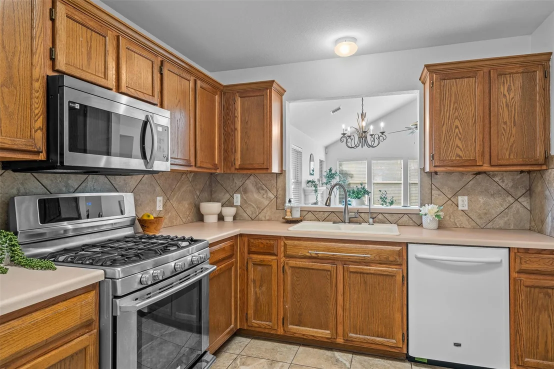 Photo of 13533 Albania WAY