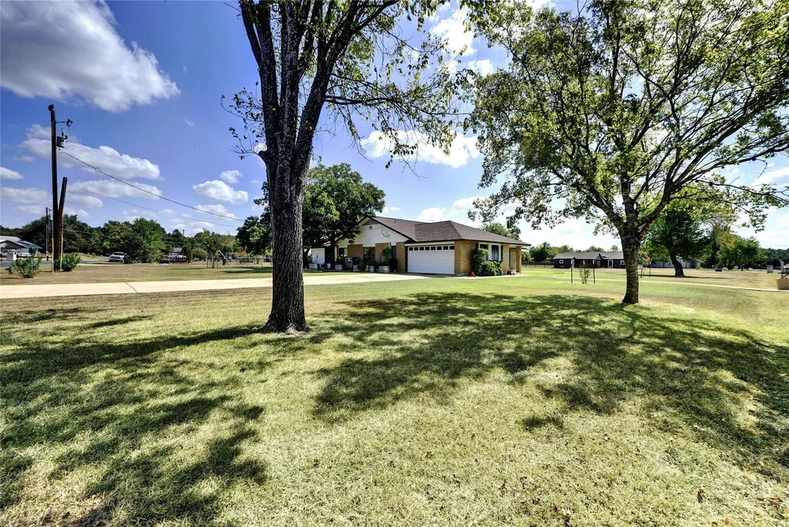 Photo of 1305 Brushy Bend DR