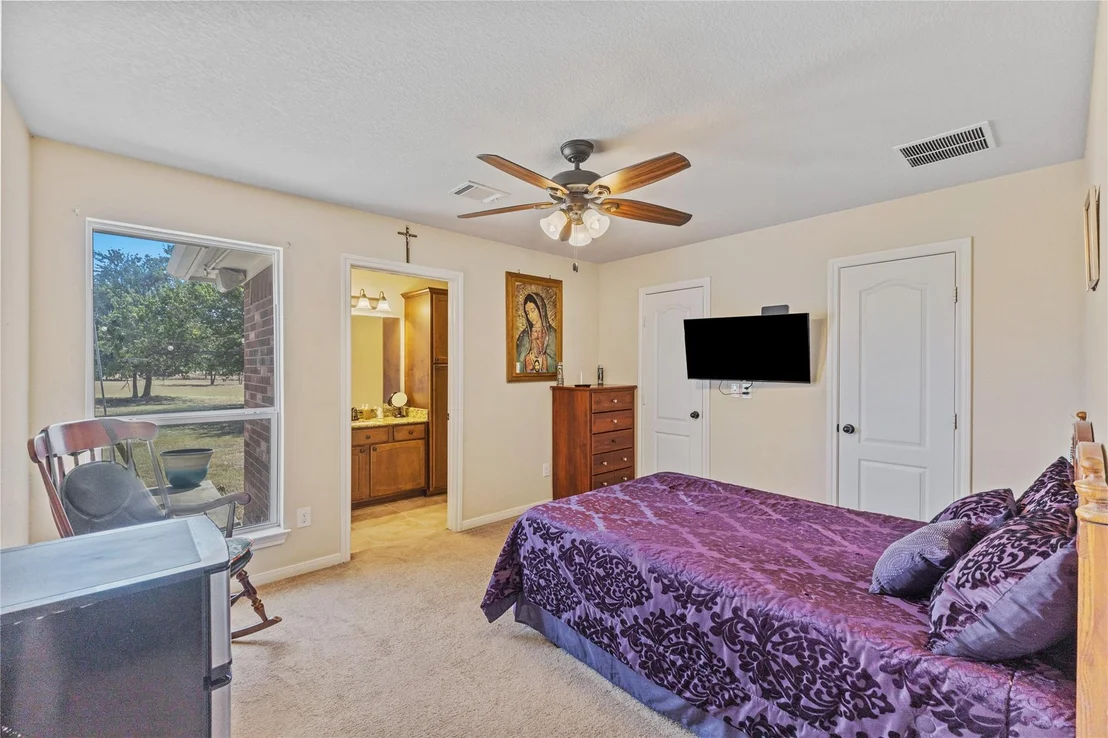 Photo of 770 Green Acres