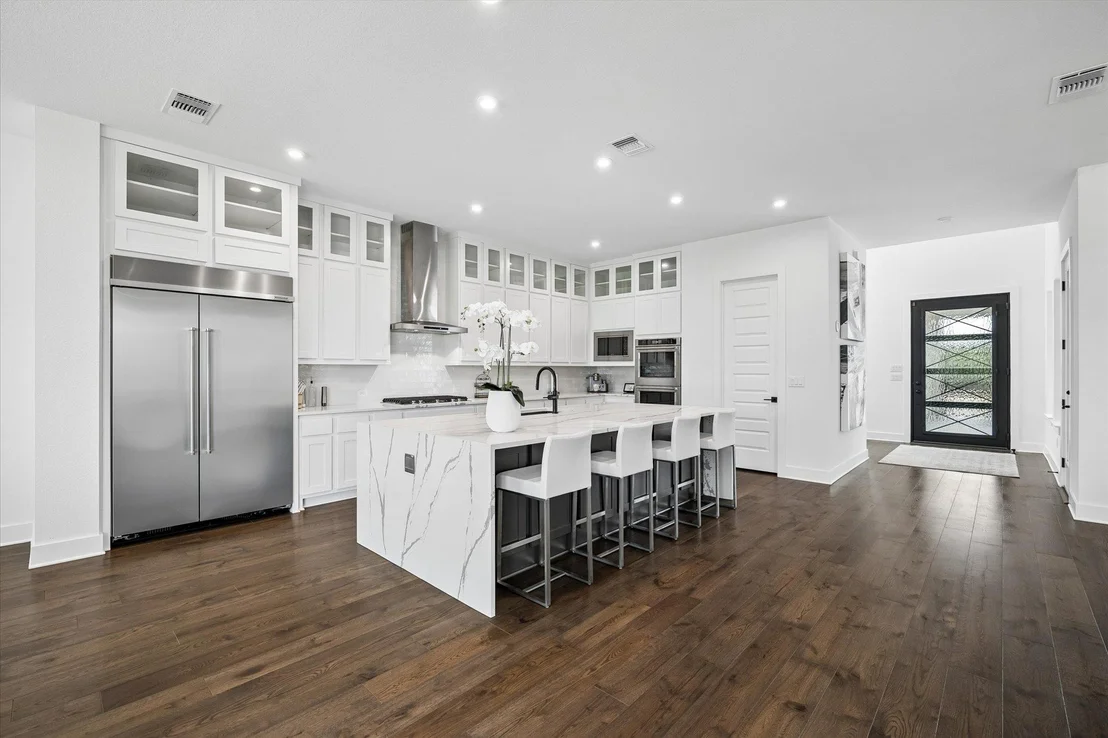 Photo of 2513 Novara TRL