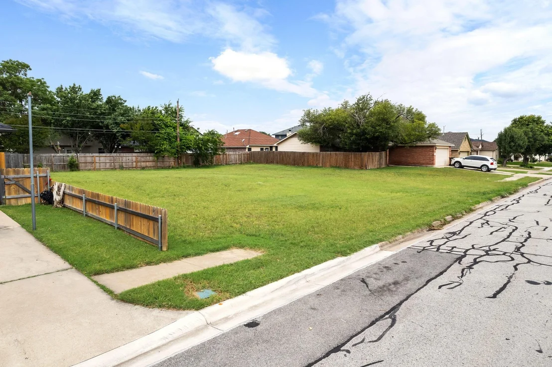 Photo of 1602 Cindy CT