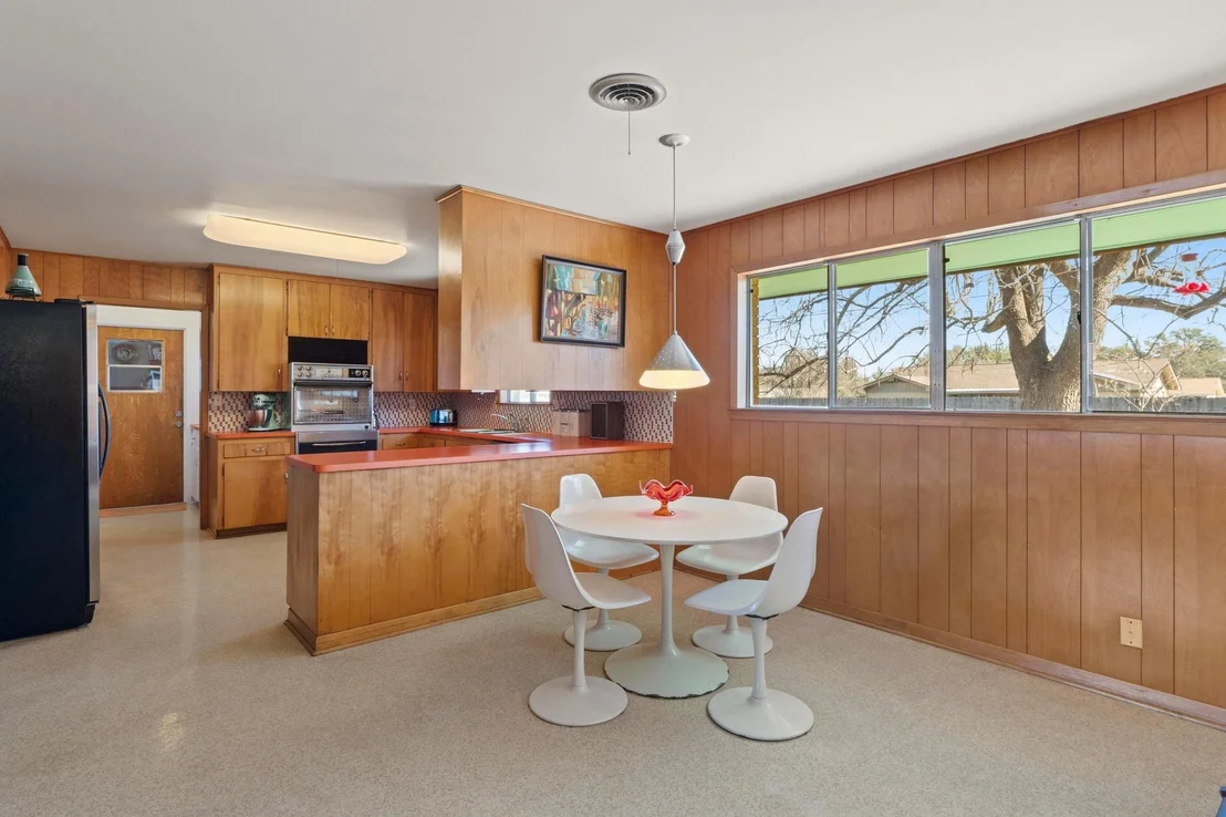 Photo of 100 W Central DR