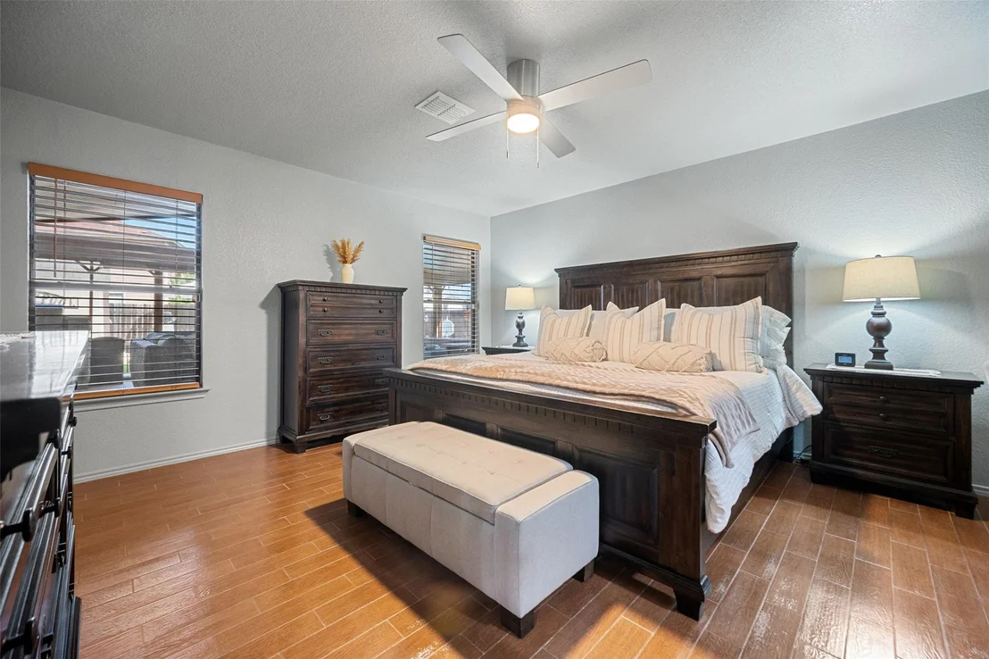 Photo of 5504 Alomar CV