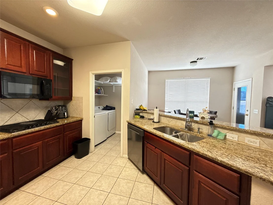 Photo of 1003 Ambrose DR