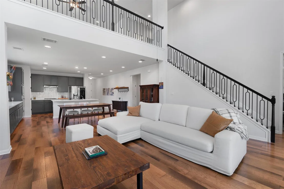 Photo of 1908 Cabrera DR