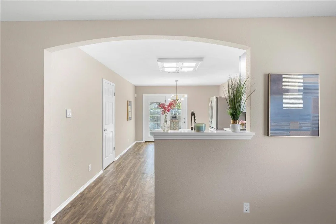 Photo of 202 Ashbury DR