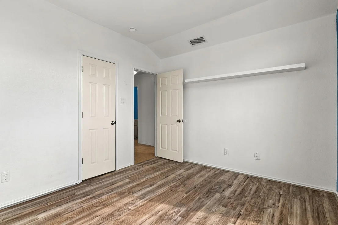 Photo of 1325 Marlee CIR