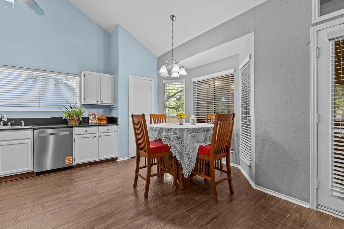 Photo of 16503 Edgemere DR