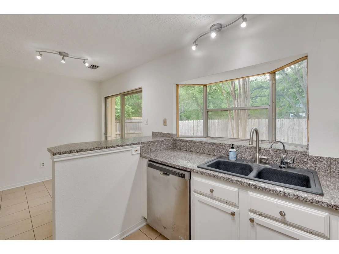 Photo of 5326 Summer DR
