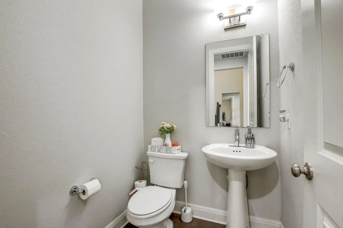 Photo of 525 Houston LOOP