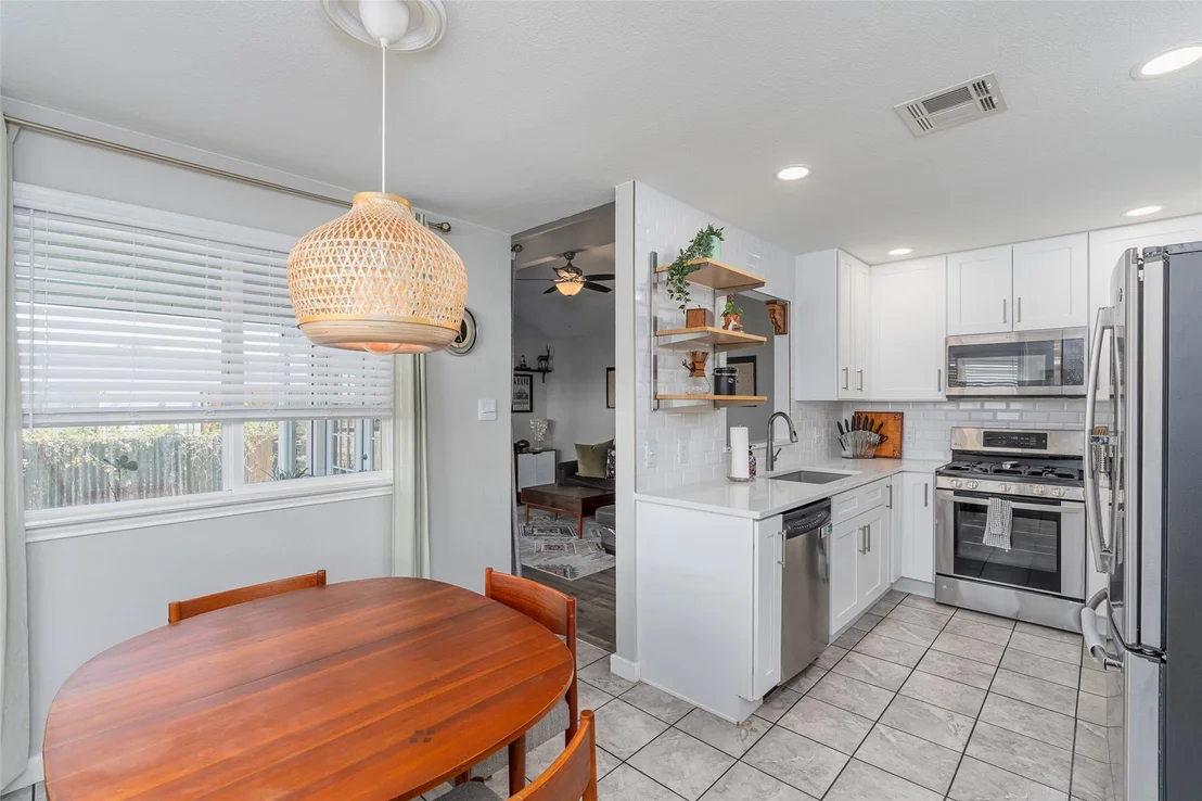 Photo of 1610 Taron DR