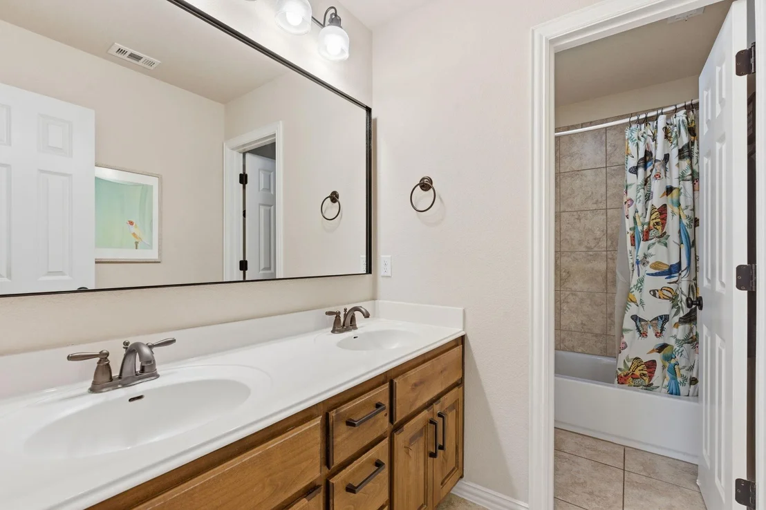 Photo of 112 Guadalupe River CV
