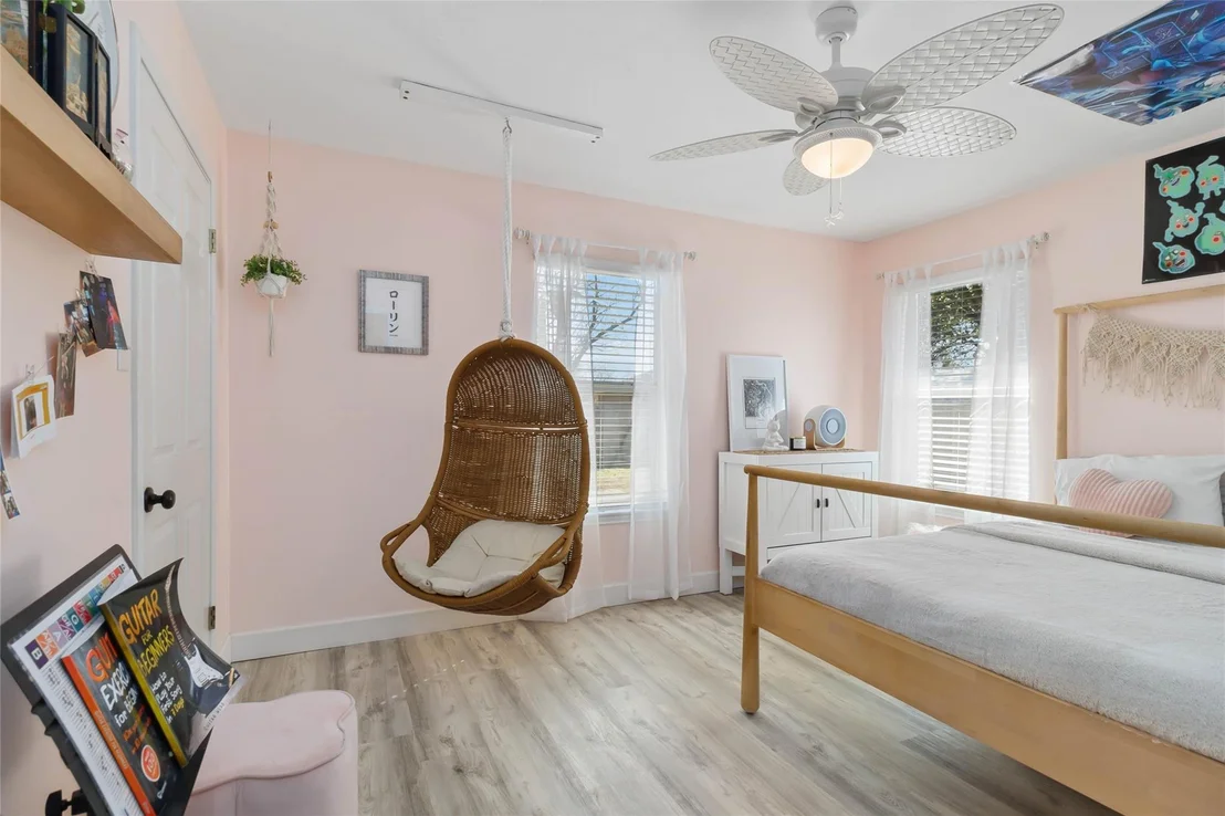 Photo of 411 Oak ST