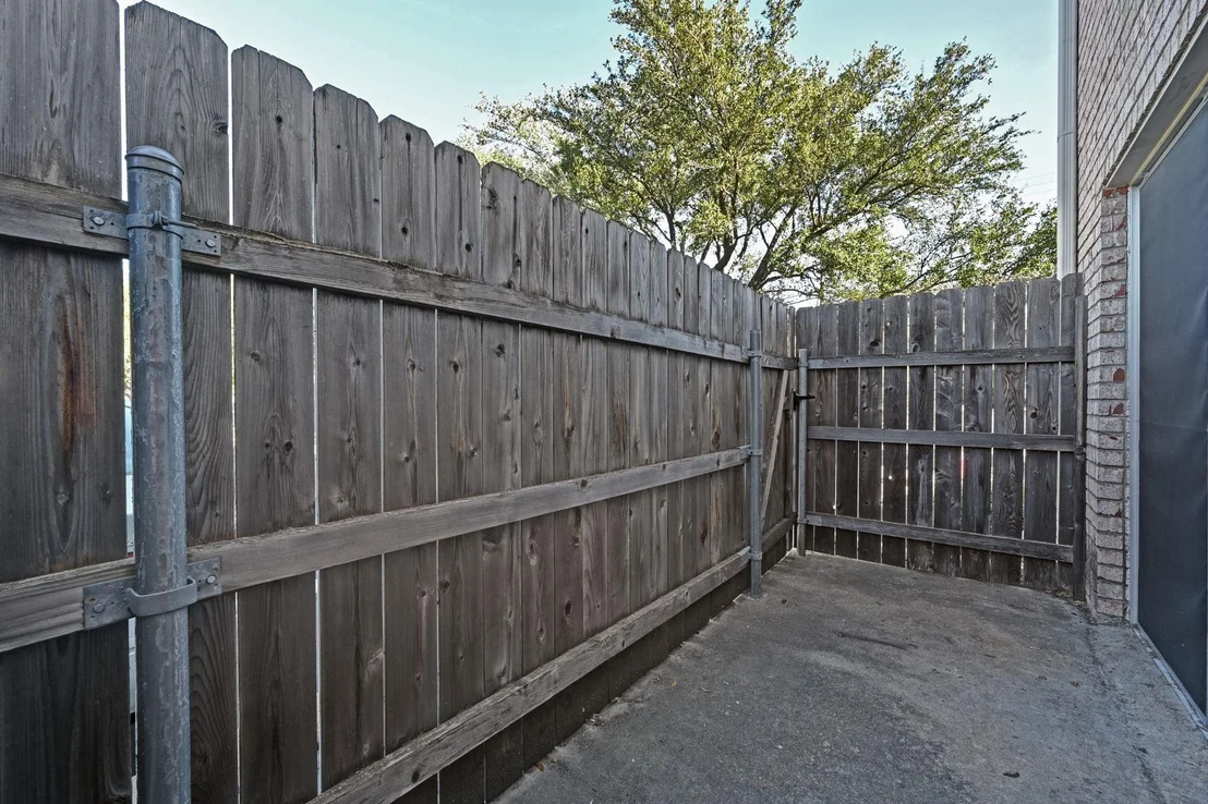 Photo of Unit 28 at 2425 Ashdale DR