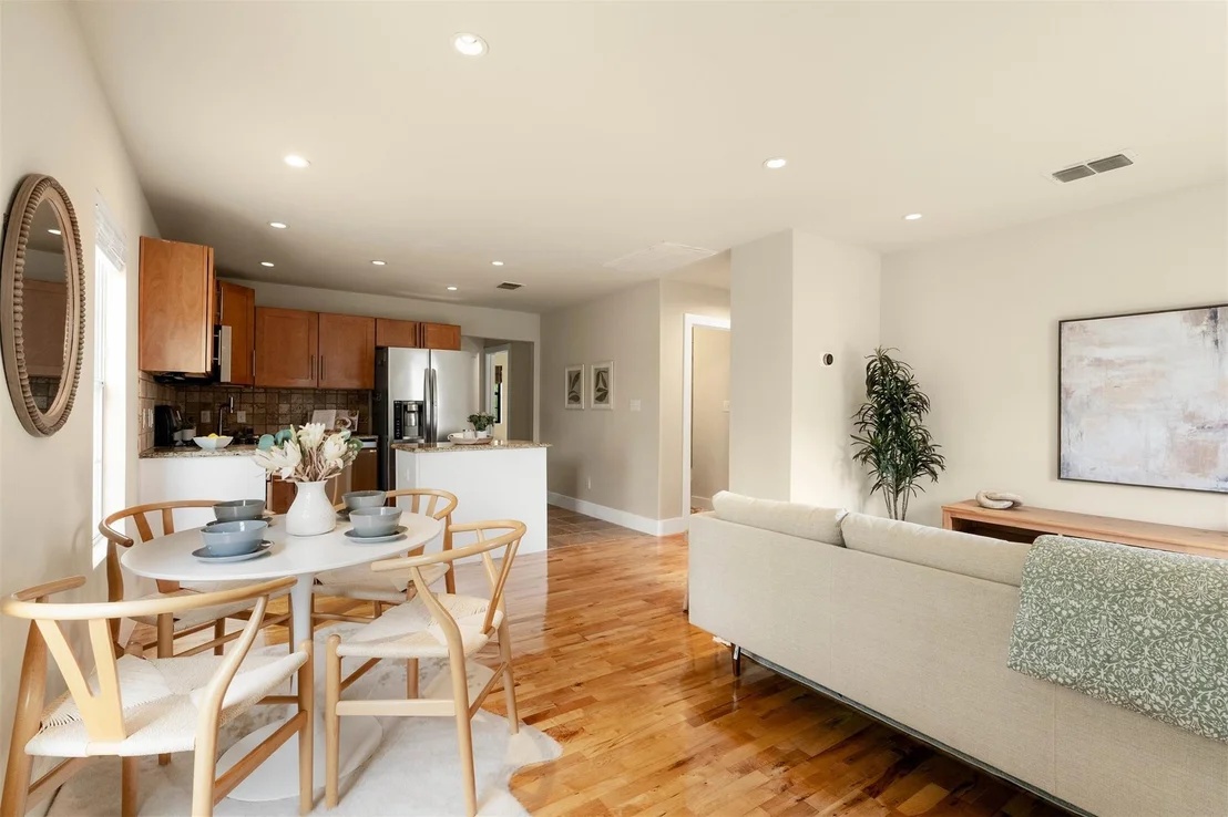 Photo of 500 Denson DR