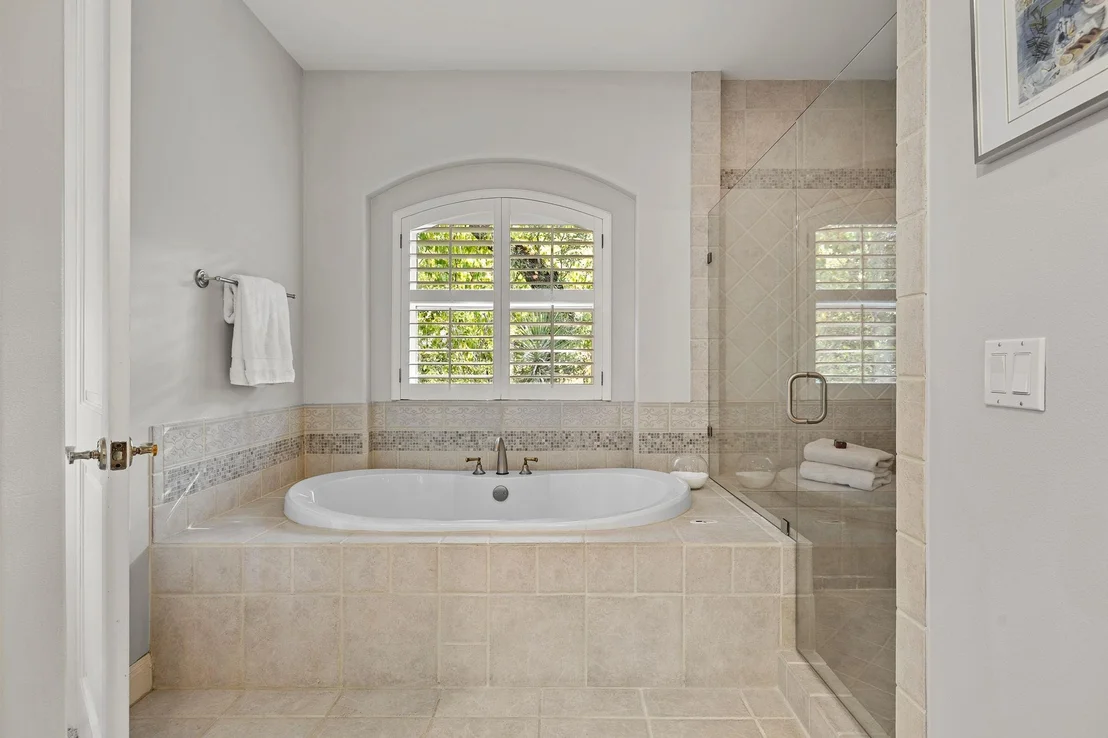 Photo of 3322 Far View DR
