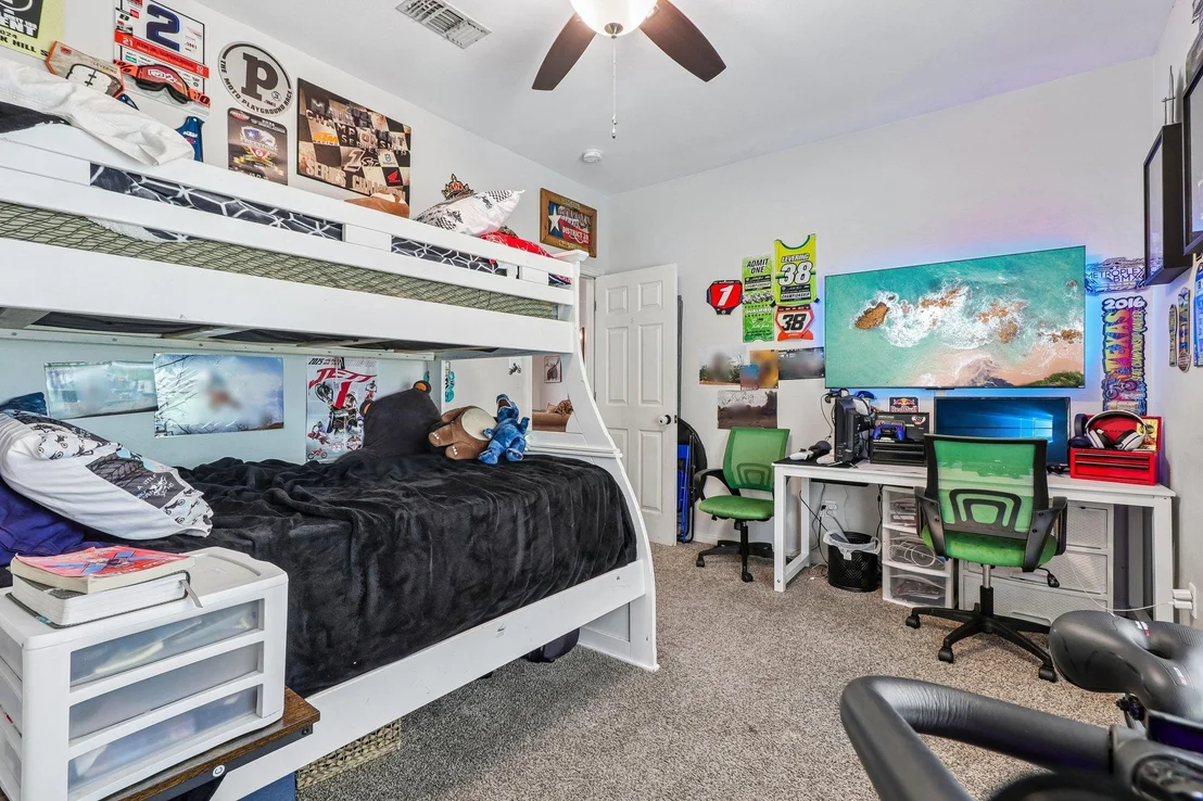 Photo of 241 Laura LN