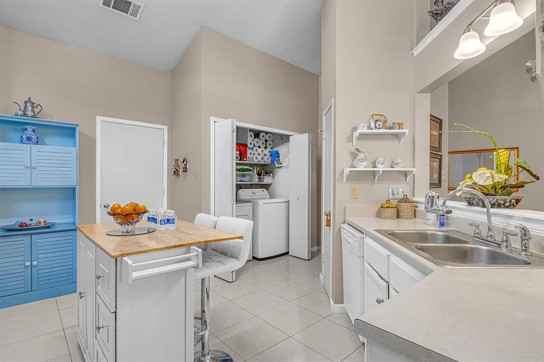 Photo of 1701 Laurel PATH