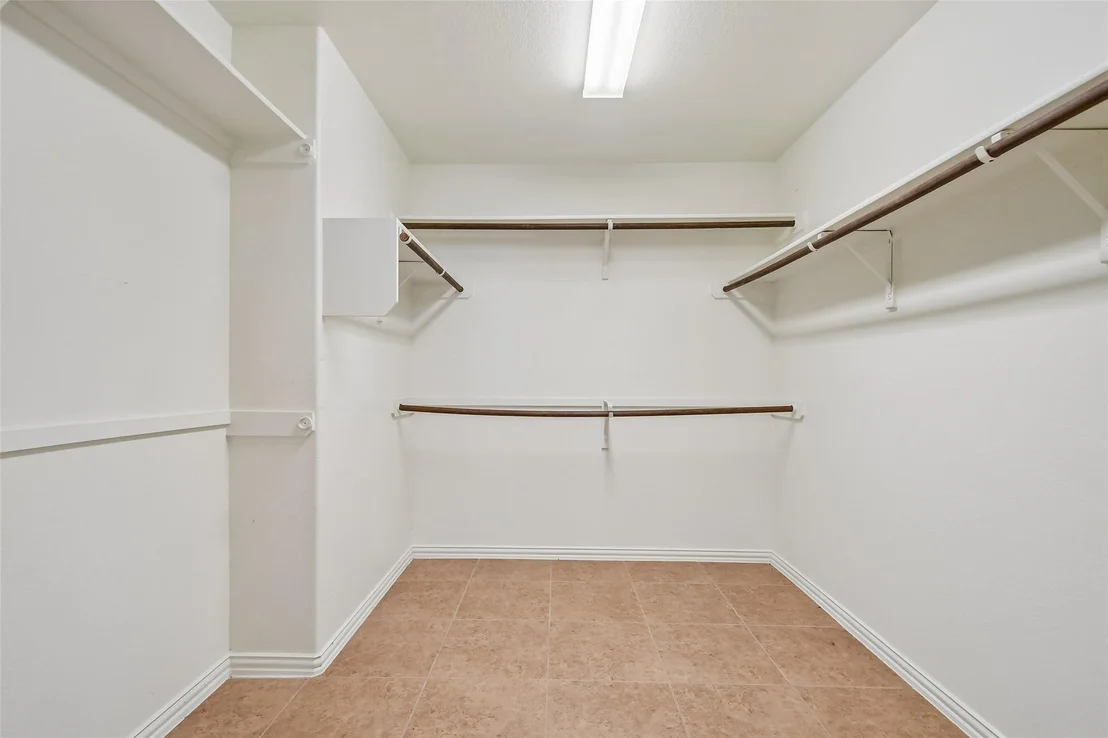 Photo of 8333 Angelo LOOP