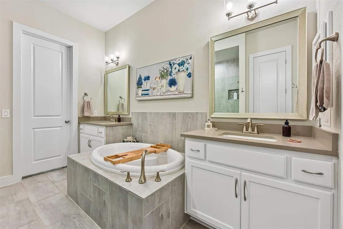 Photo of 240 Diamondback DR