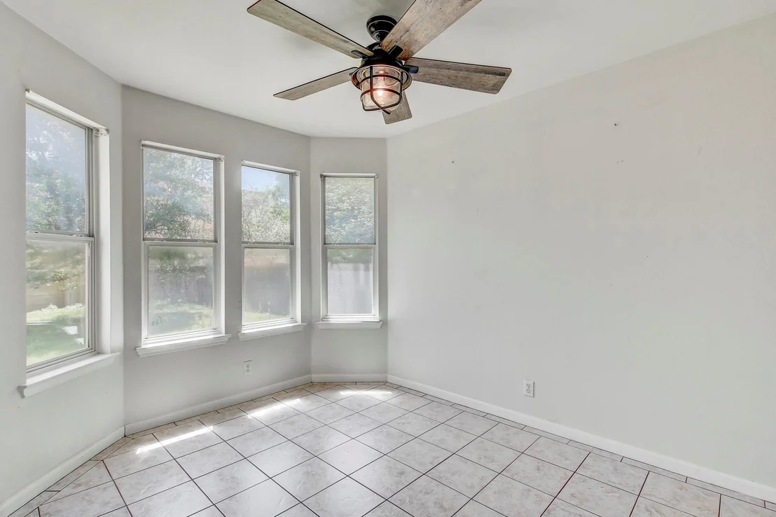 Photo of 710 Red River LN