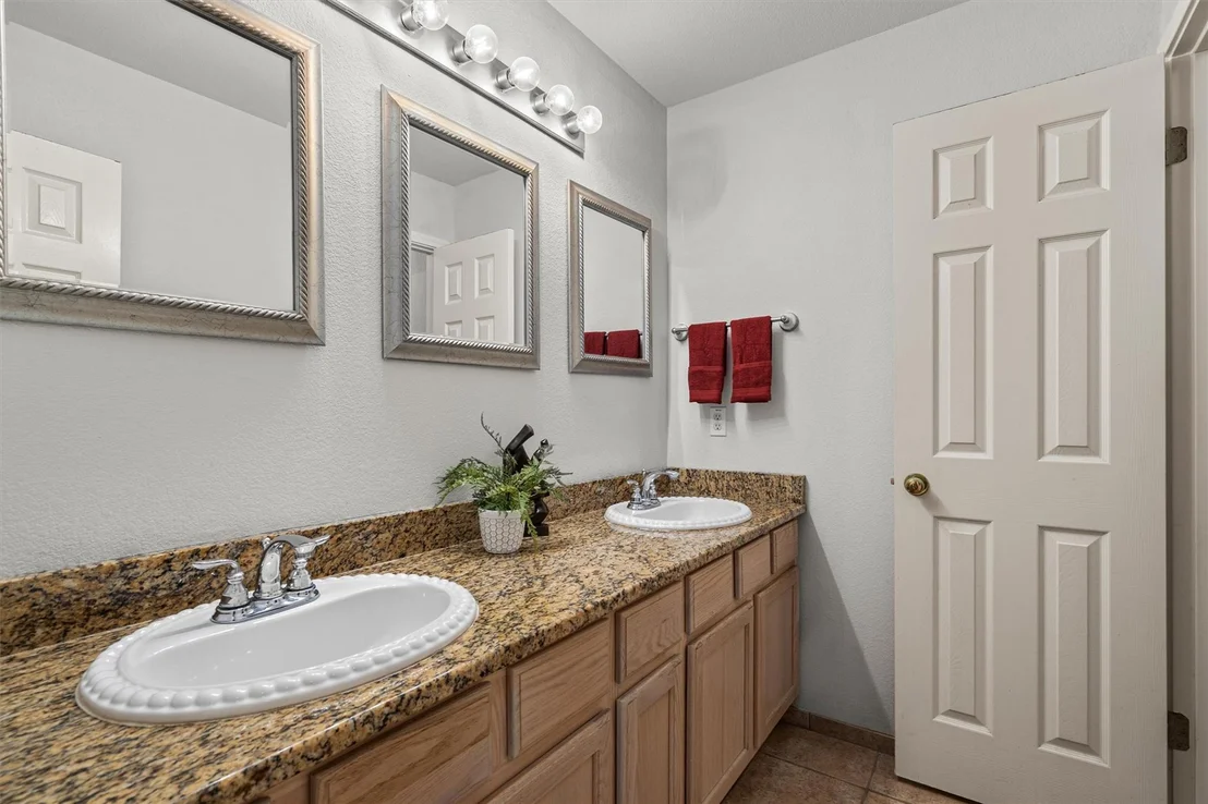 Photo of 4118 N Summercrest LOOP