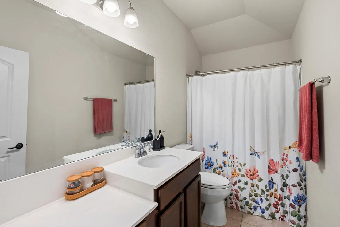 Photo of 548 Purple Heart DR