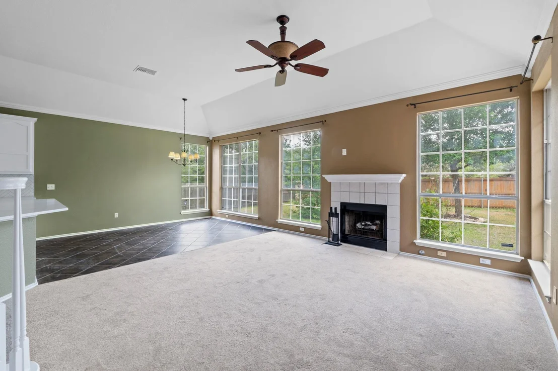 Photo of 8605 Axis DR