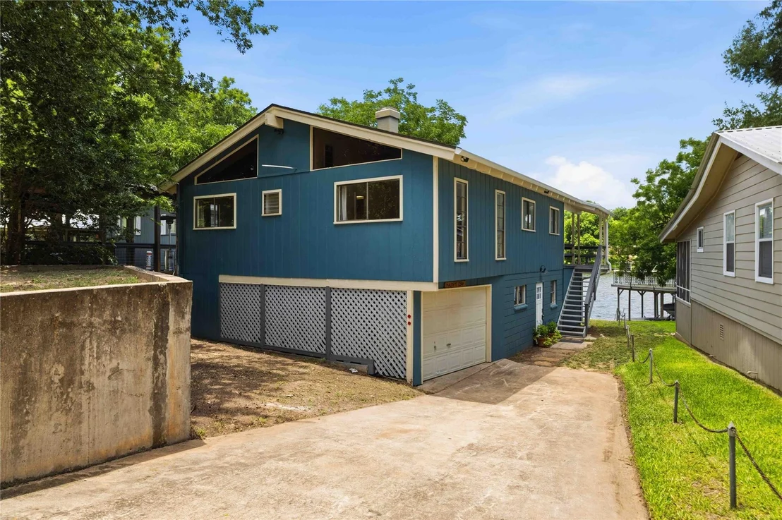 Photo of 1308 Lakeside DR