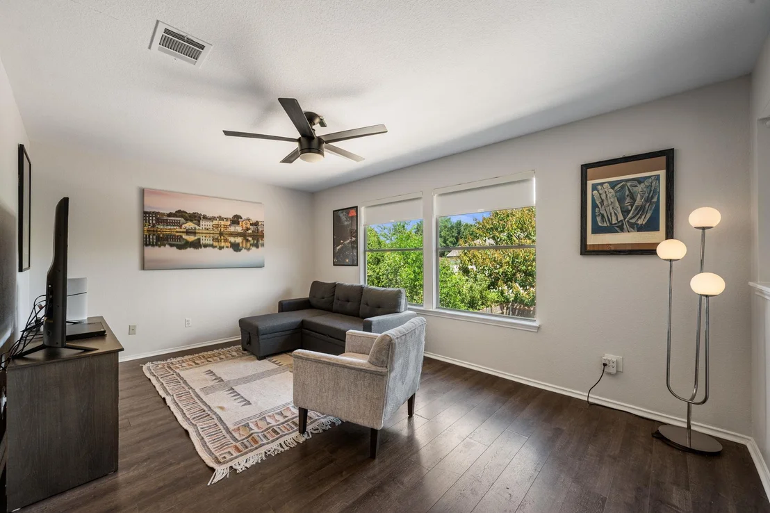 Photo of 1606 Academy PL